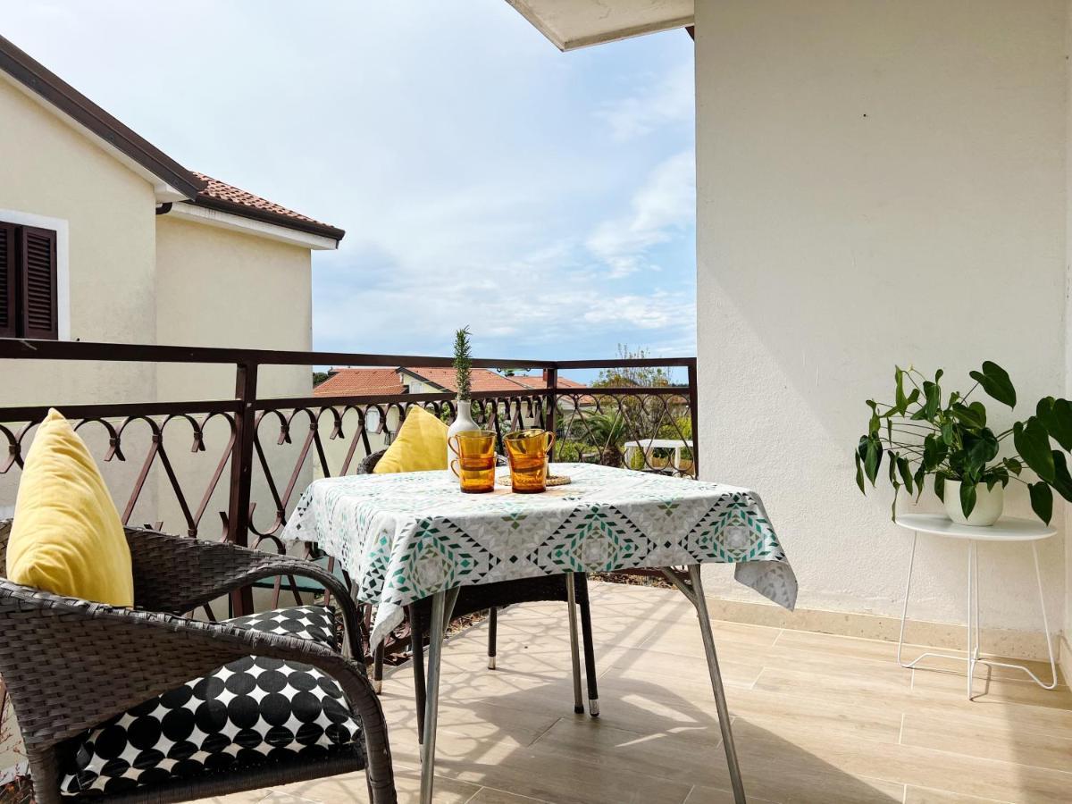 Apartments Valerian Novigrad Istria Dış mekan fotoğraf